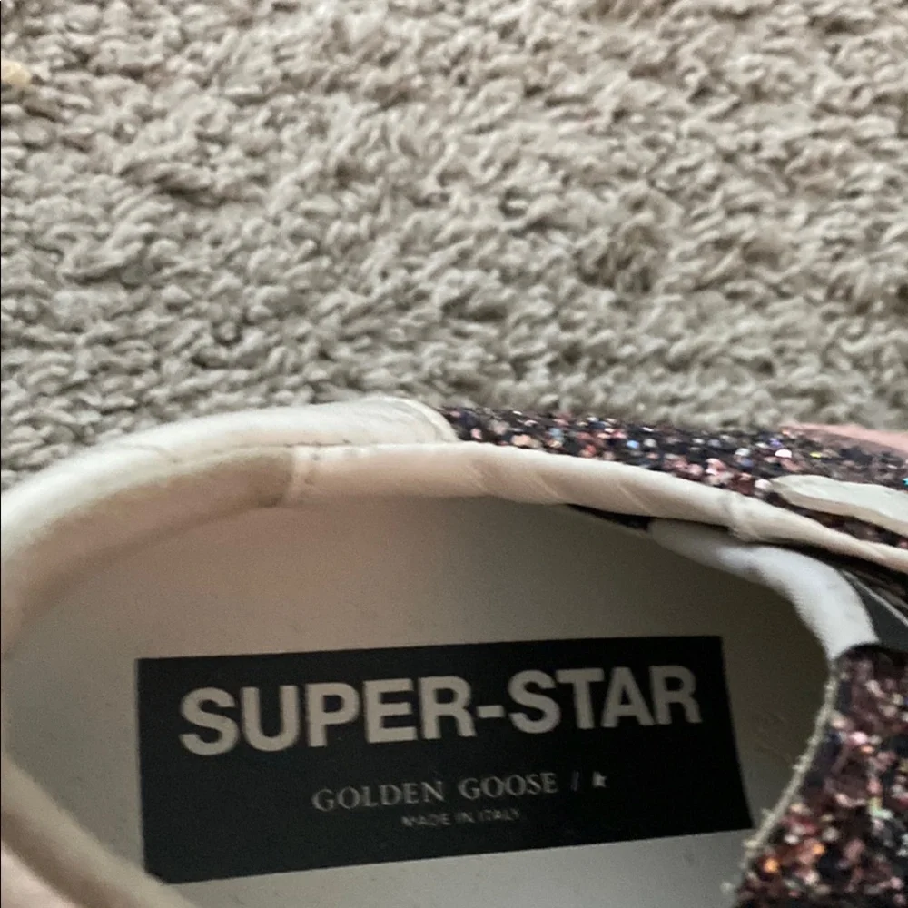 Golden Goose Pink and White Sneakers with Stylish Design - Picture 3 of 3